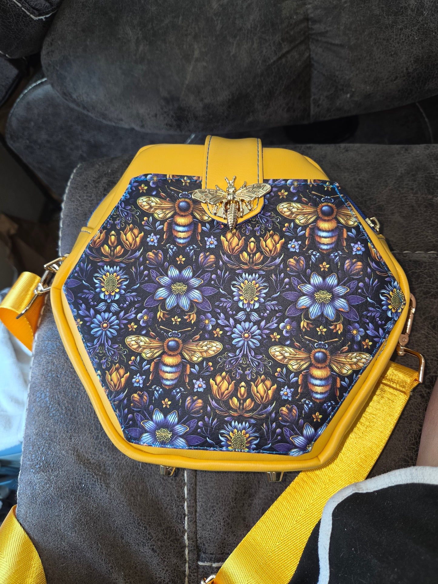 Bee hexagon crossbody