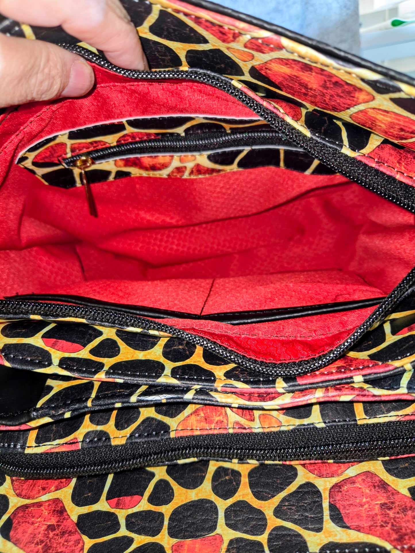 Duplicity handbag
