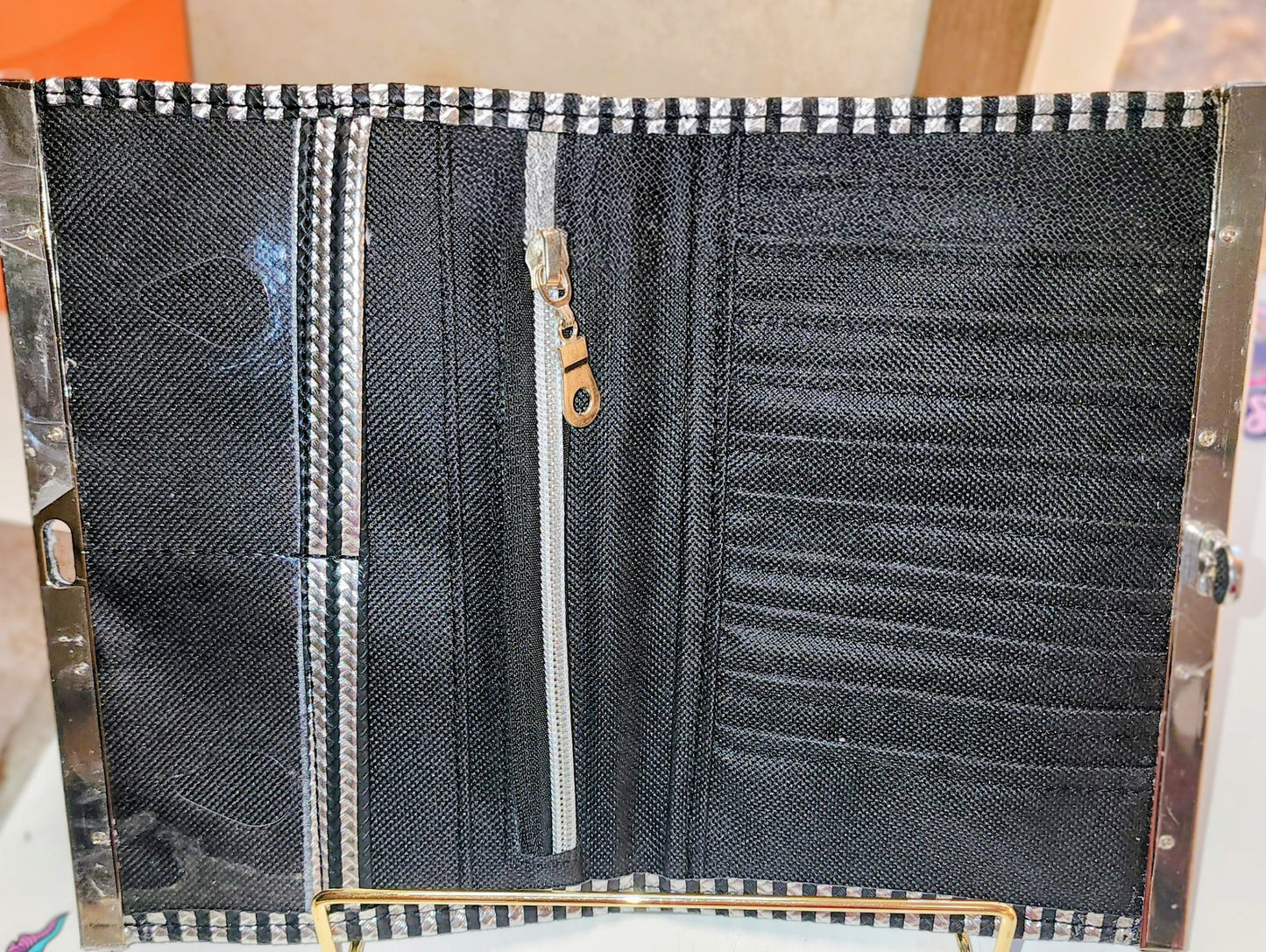 Compact clutch wallet